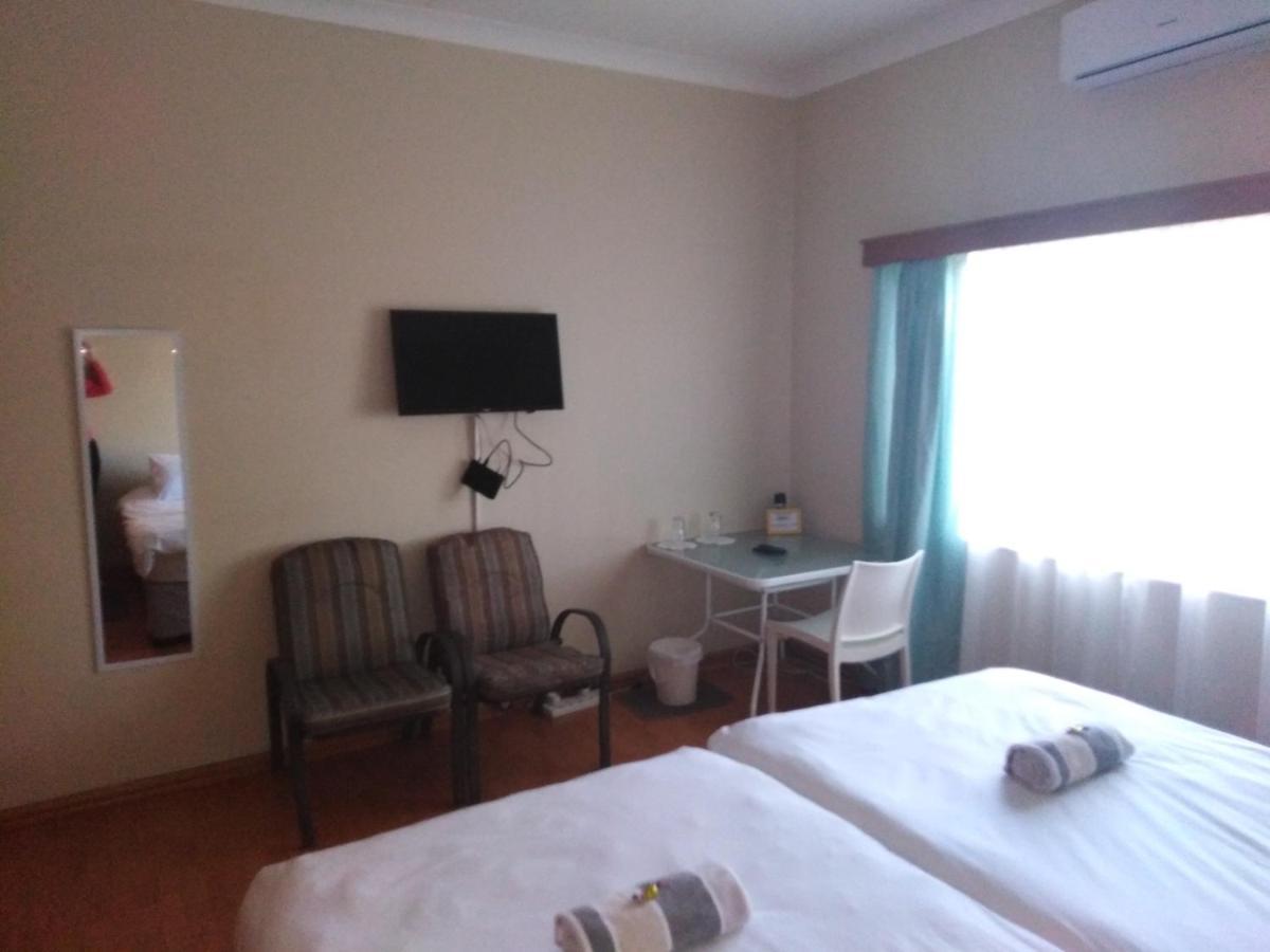 Xenia Bed & Breakfast Windhoek Exterior photo